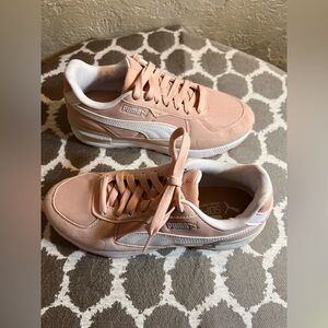 Puma Pink Sneakers NWT athletic athleisure summer colorful trendy tennis prep